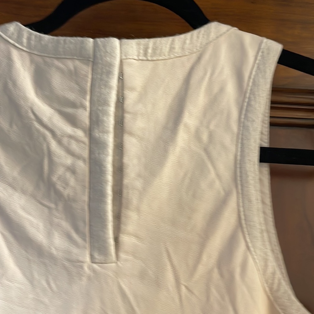 THEORY Cream Leather Lindin Tank NWT, Medium, $575 - Picture 5 of 9